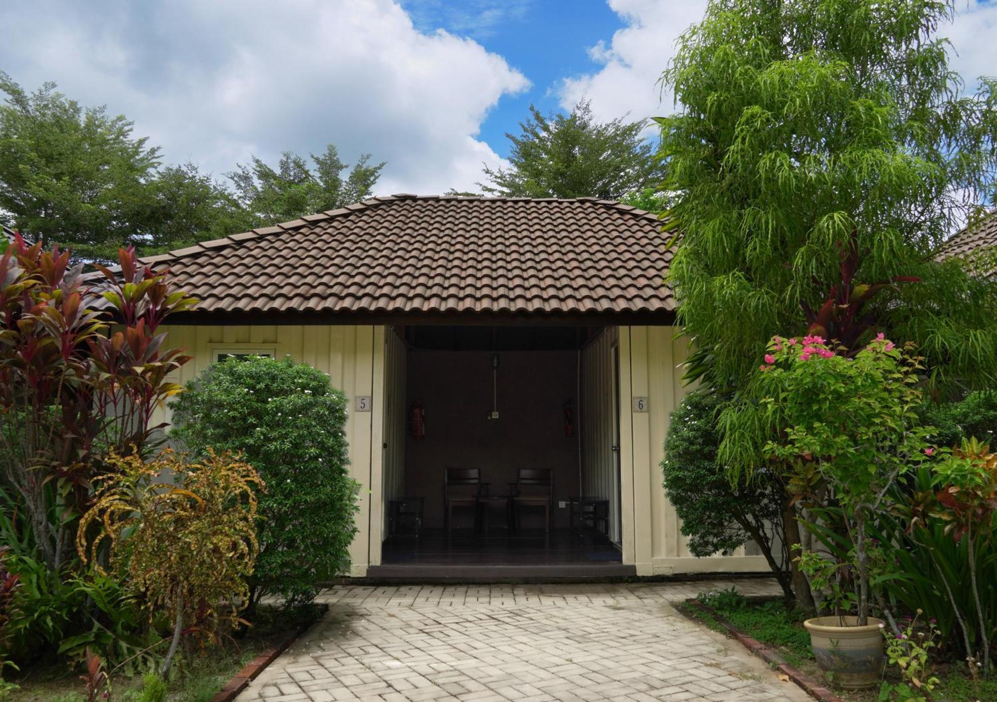 Bambu Getaway Apartment Kuah Exterior photo