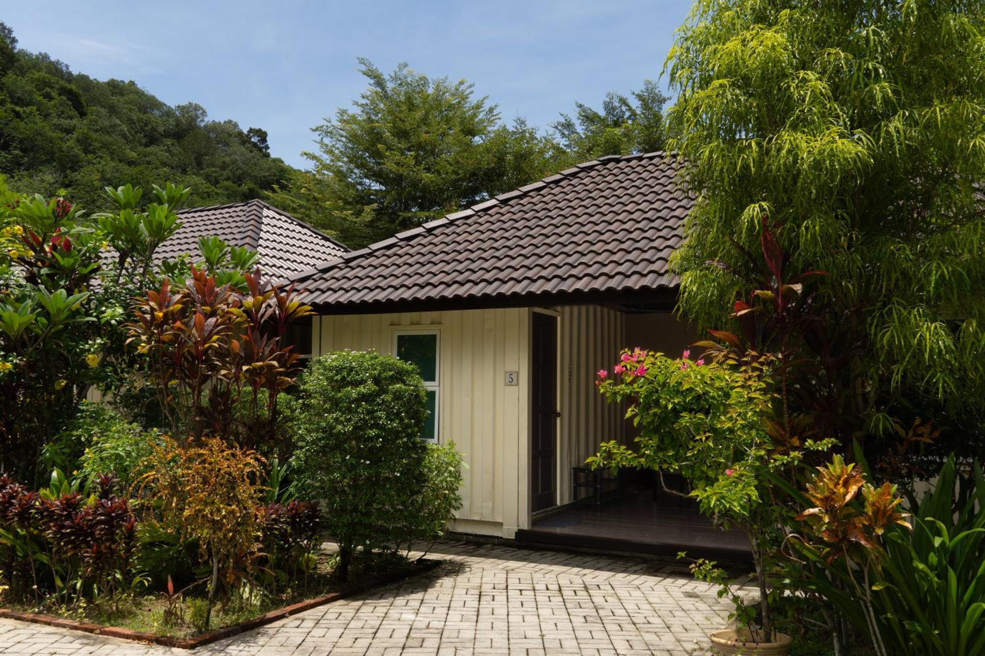 Bambu Getaway Apartment Kuah Exterior photo